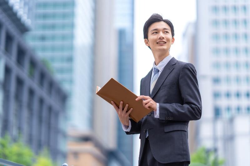 公認会計士は事業会社に転職できる?仕事内容やキャリアチェンジのメリットを解説