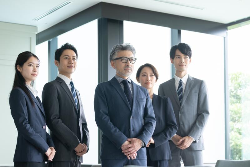 公認会計士の市場価値は高い?転職市場での需要や年齢別のキャリアを解説